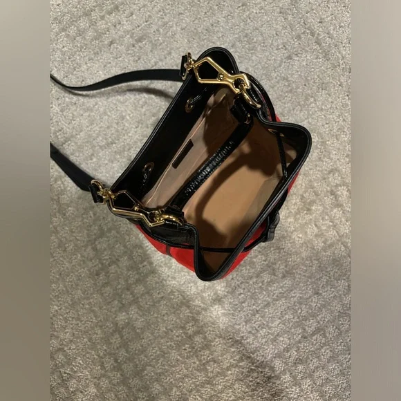 Gucci Ophidia bucket bag in red - Picture 7 of 7
